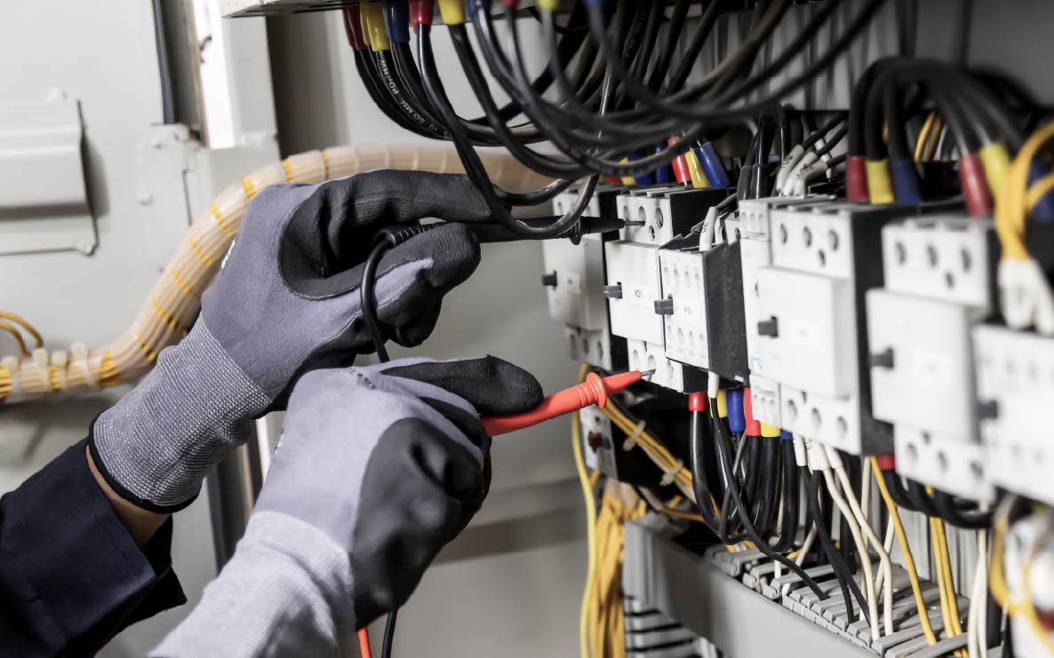 electrician breaker panel